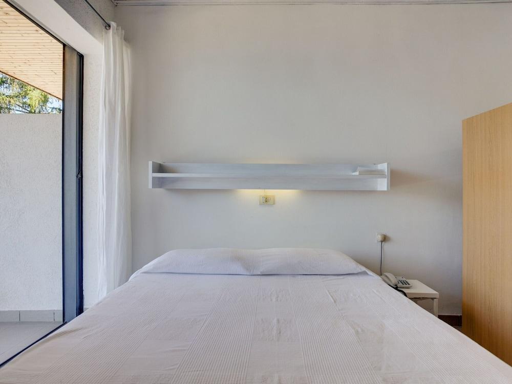 Belvilla by OYO La Cava - C