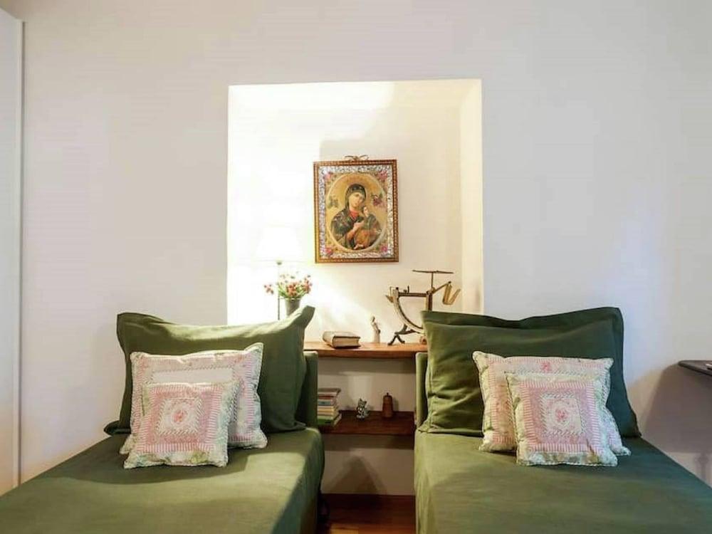 Modern Apartment, Bressanone