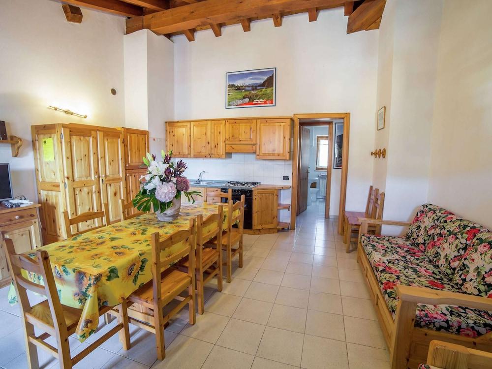 Alpine Bliss: A Cosy Retreat