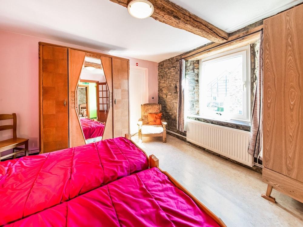 Forestside Escape for 15 Guests