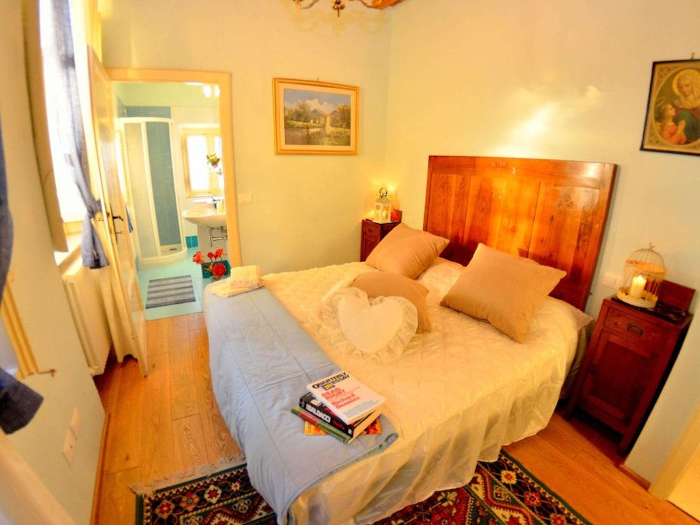 Lucca Retreat With Pool