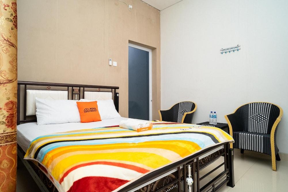 KoolKost Syariah near Transmart Tegal