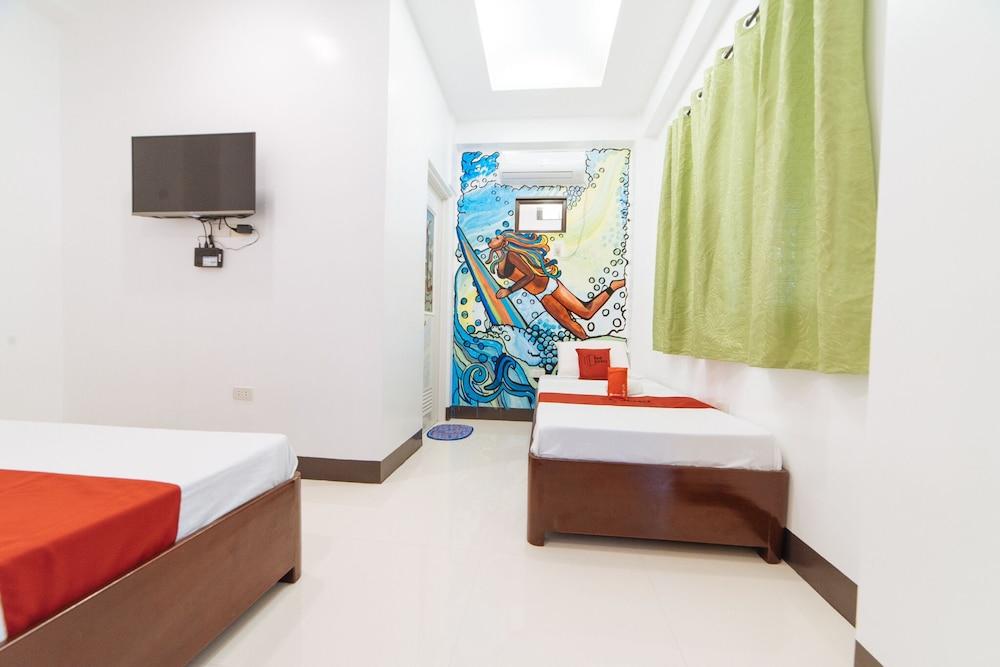 RedDoorz @ Bonifacio Extn Baler