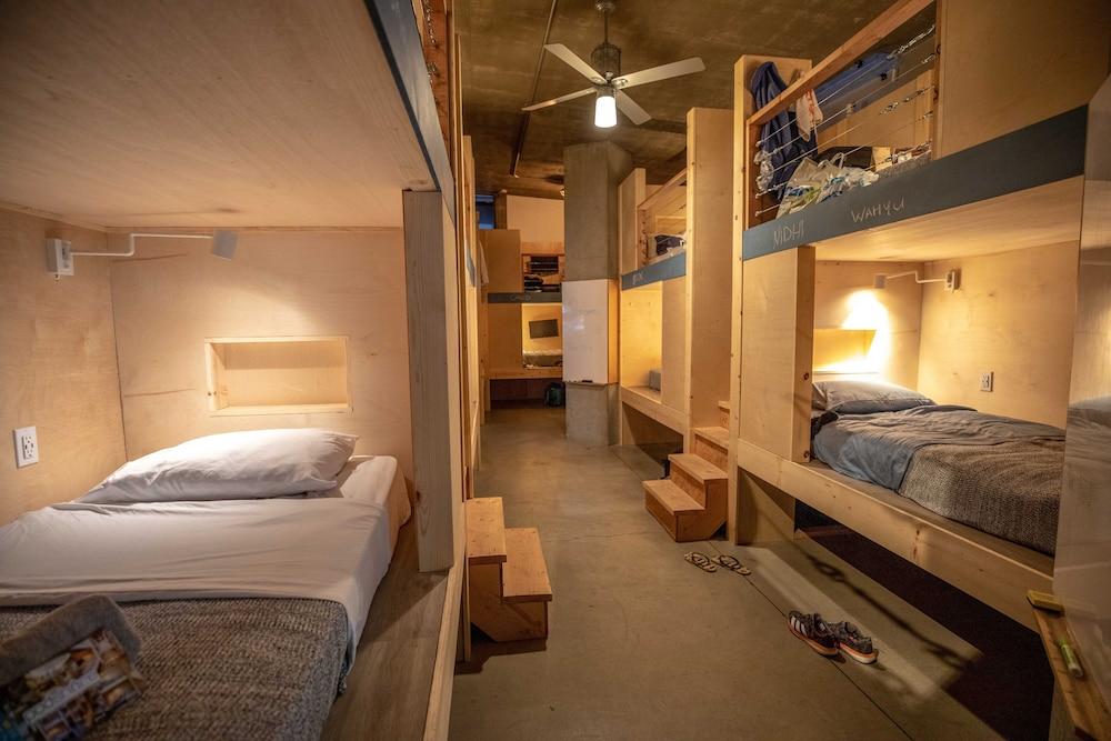 PodShare San Diego - Hostel