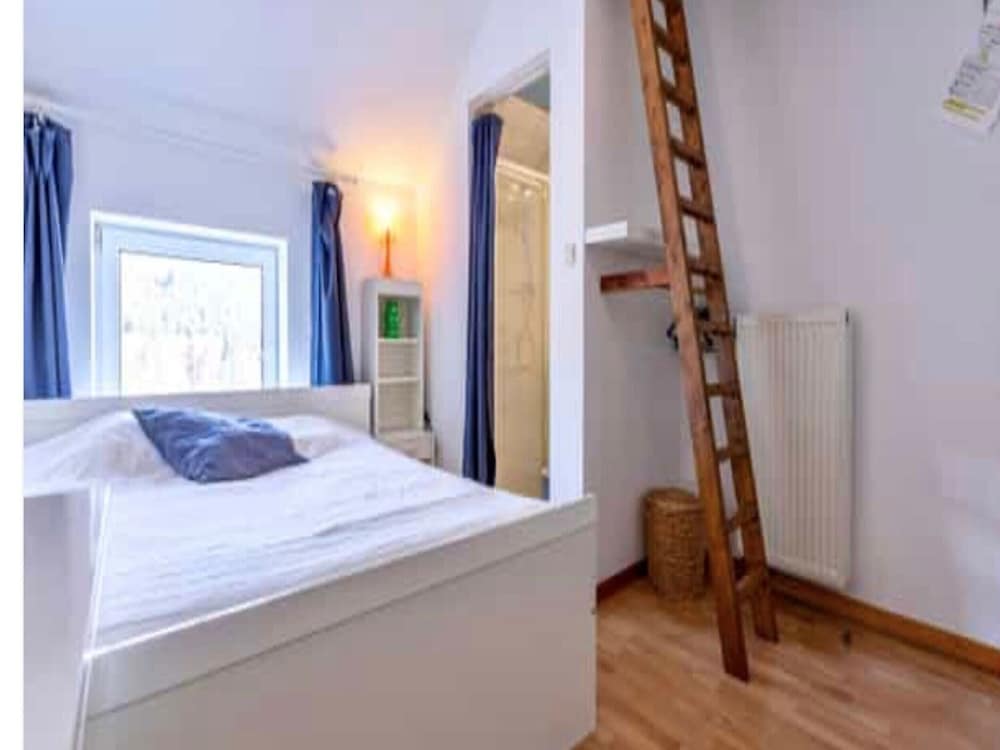 House in Moulin du Ruy With Forest Views