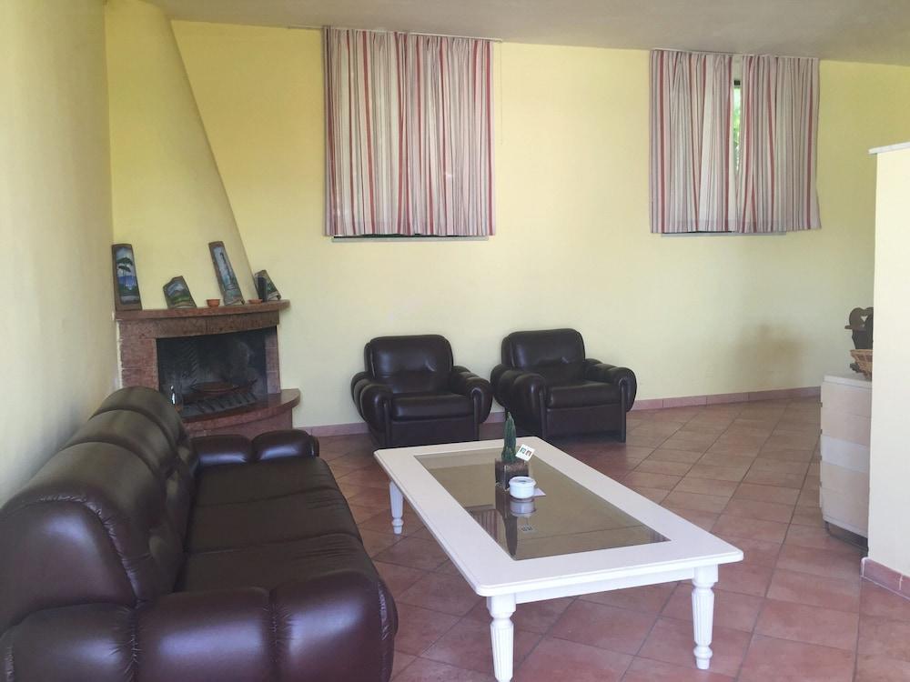 Belvilla by OYO Menotti