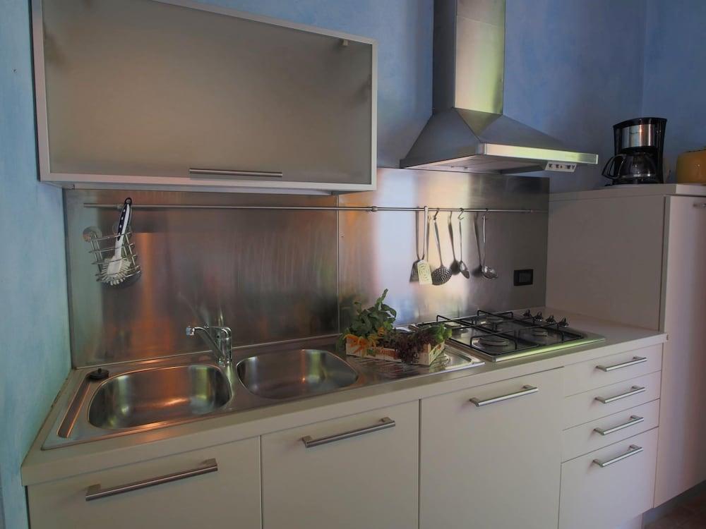 Villa in Tuscany With Pool Near Beach