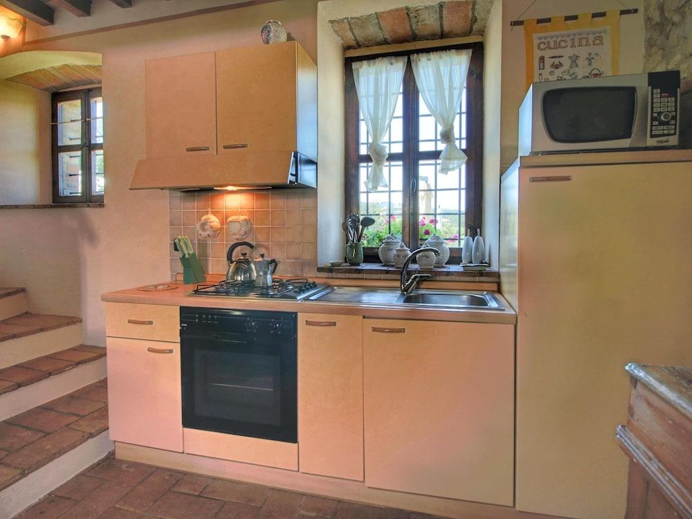 Apartment in Todi With Pool & History