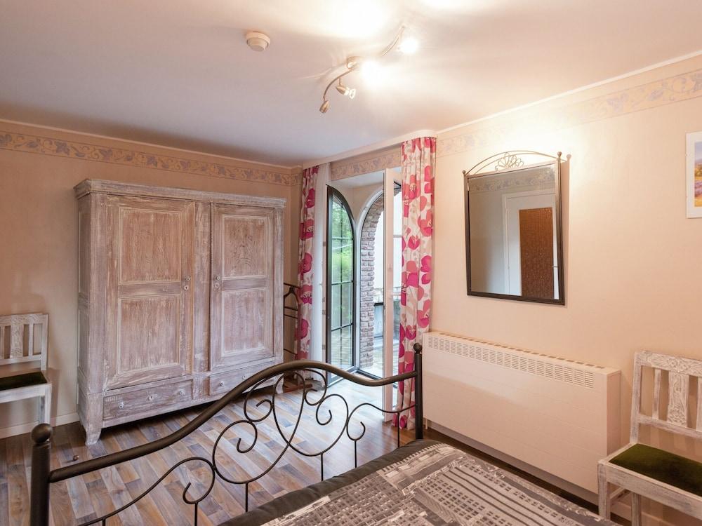 Charming Cottage, Thirimont