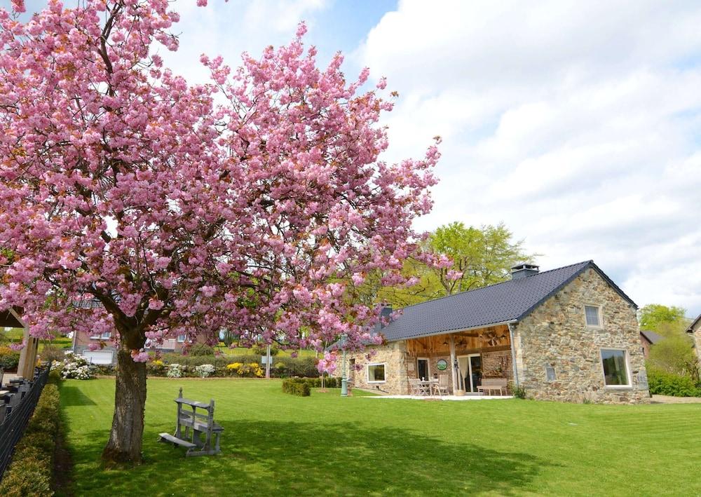 Beautiful Stone Cottage With Panoramic Views