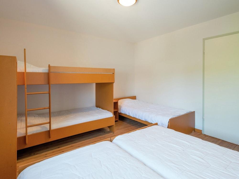 Modern Cottage With Private Garden in Waimes