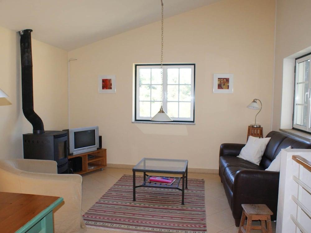 Detached Holiday Home With Shared Pool and Views