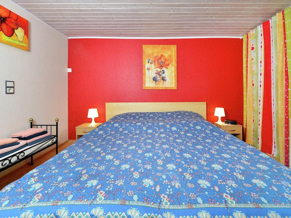 Apartment in Lowensen With Terrace