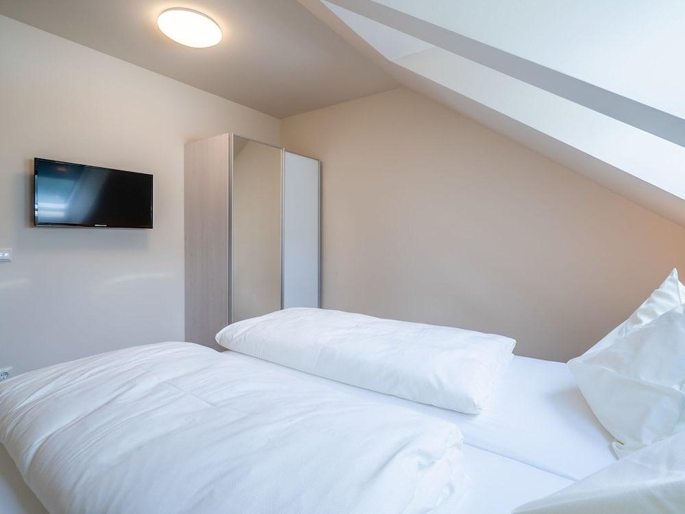 Warm Apartment in Gosau With Shared Sauna