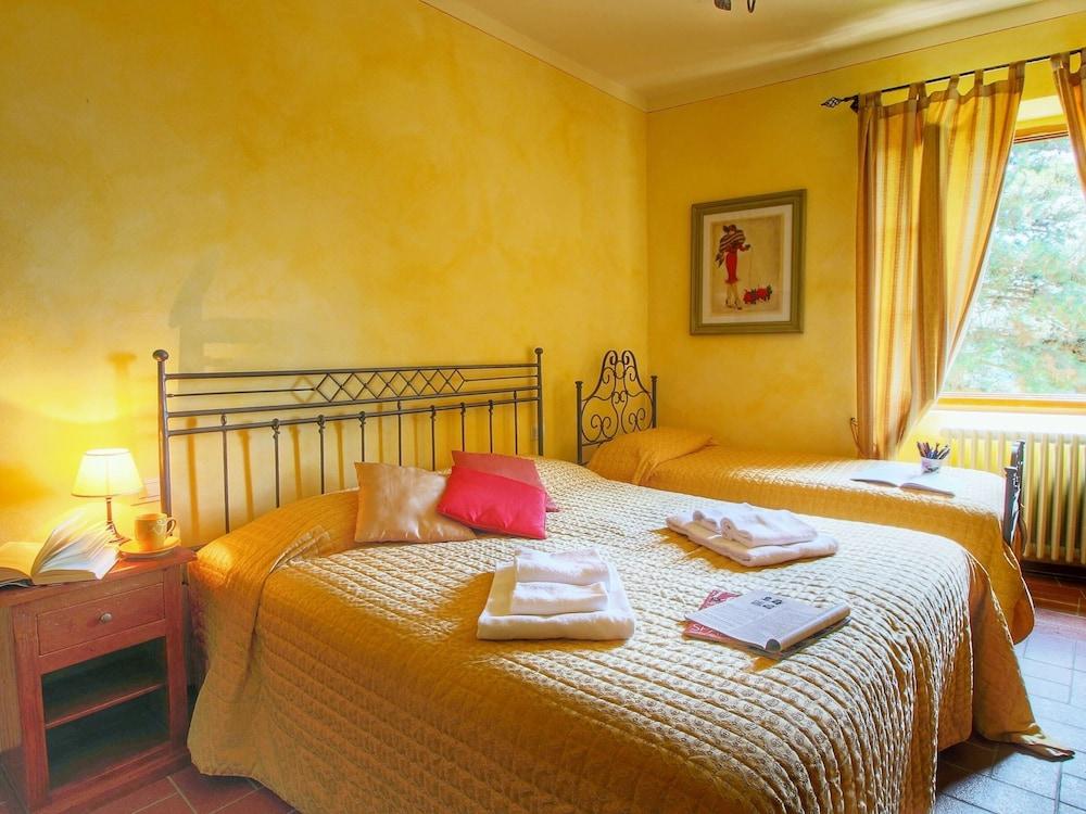 Farmhouse in Loro Ciuffenna With Pool