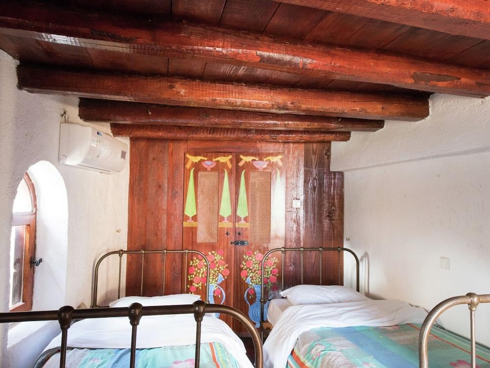 Traditional Apartment in Elounda