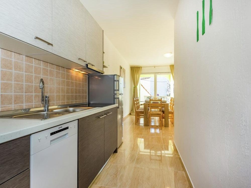 Villa in Croatia Near Beach With Pool