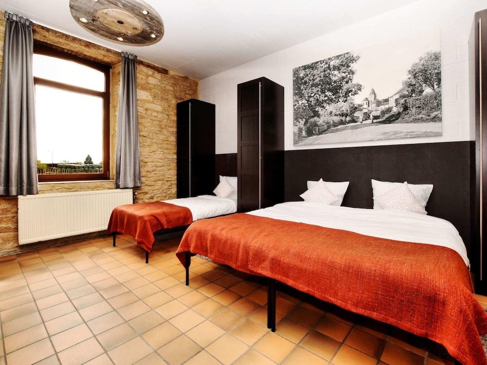 Group Villa With Pool & Sauna