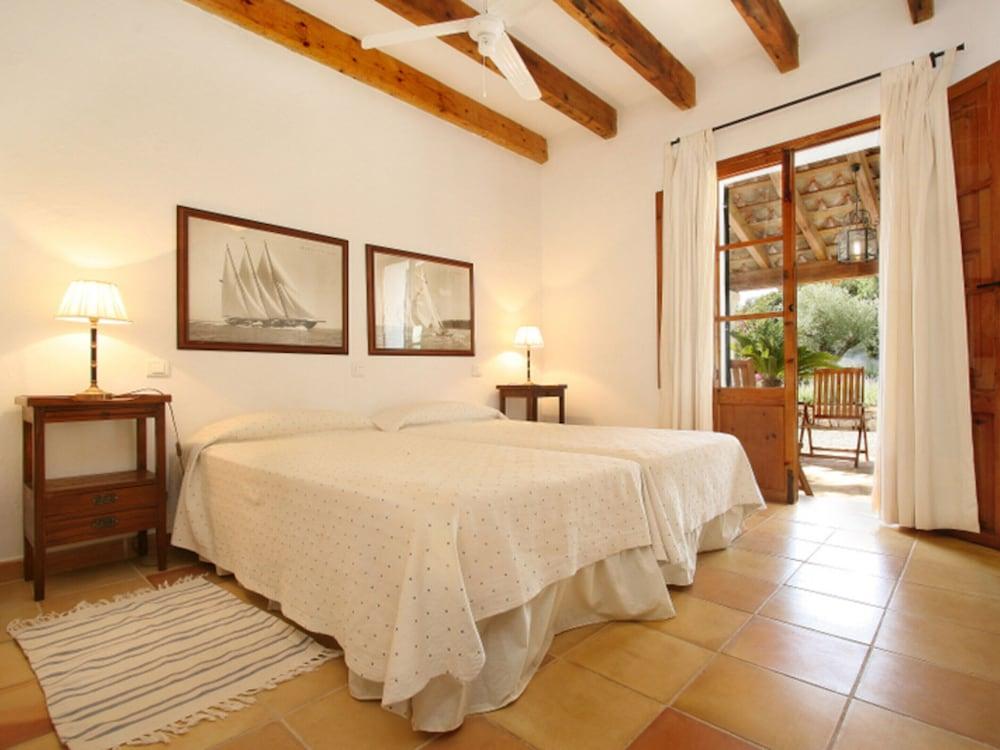 Poolside Villa Stay for Groups