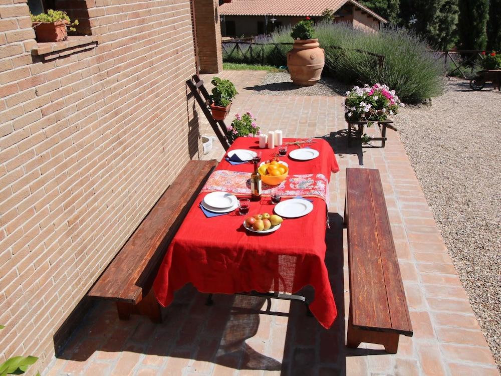 Mansion in Montefiascone Near Rocca dei Papi