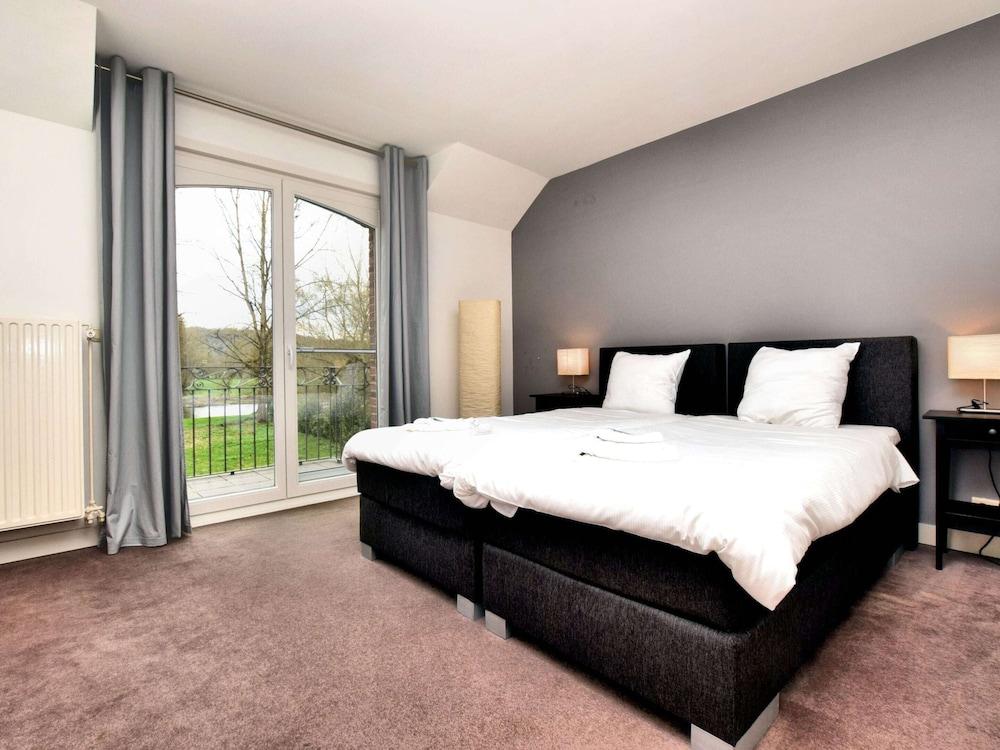 Cottage on the Banks of the Ourthe in Durbuy