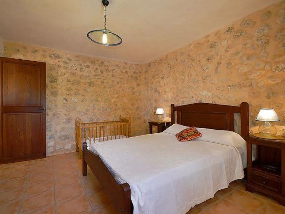 Farmhouse in Mallorca With Pool & Views