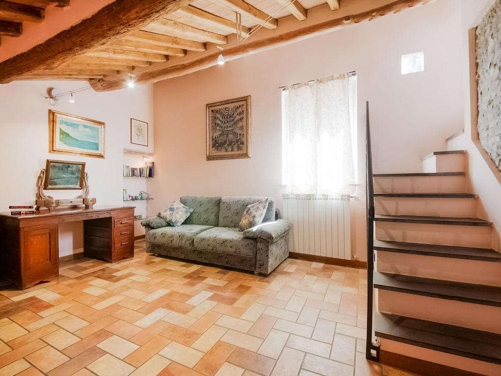 Belvilla by OYO Gaia Gala