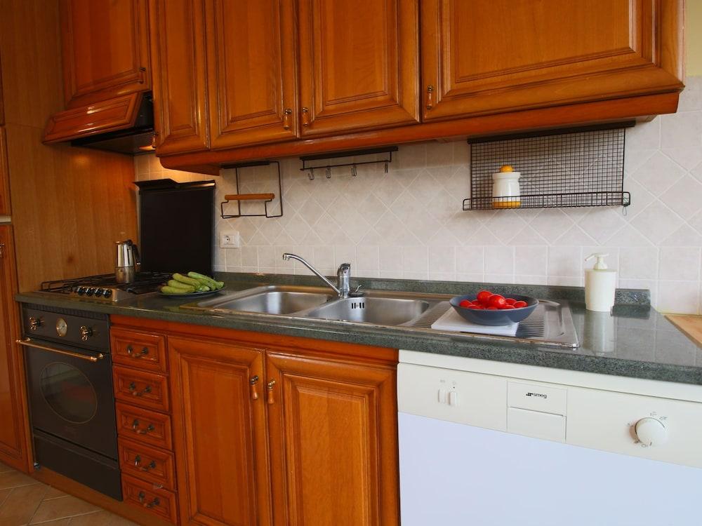 Unique Sorano Stay With Pool