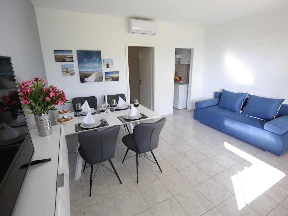 Scenic Holiday Home in Bibinje near Sea