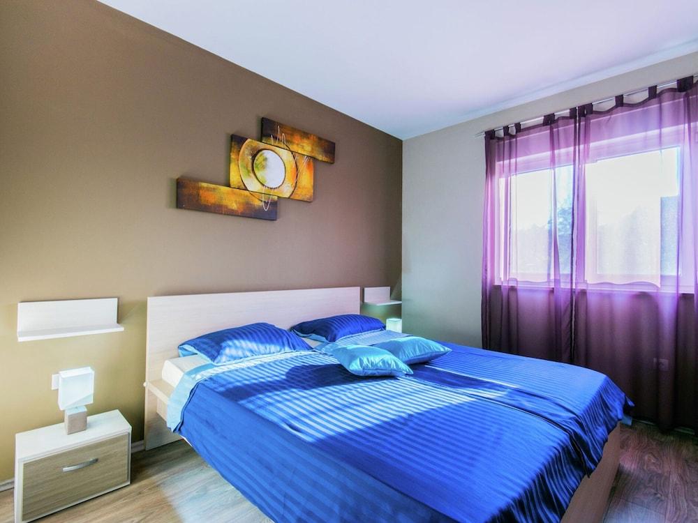 Comfortable Villa in Pula With Private Swimming Pool, Near the Beach