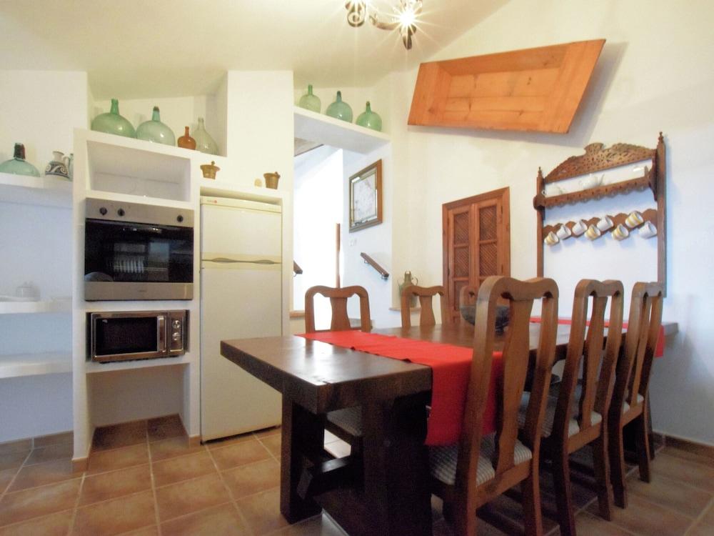 Tranquil Mountain Hideaway