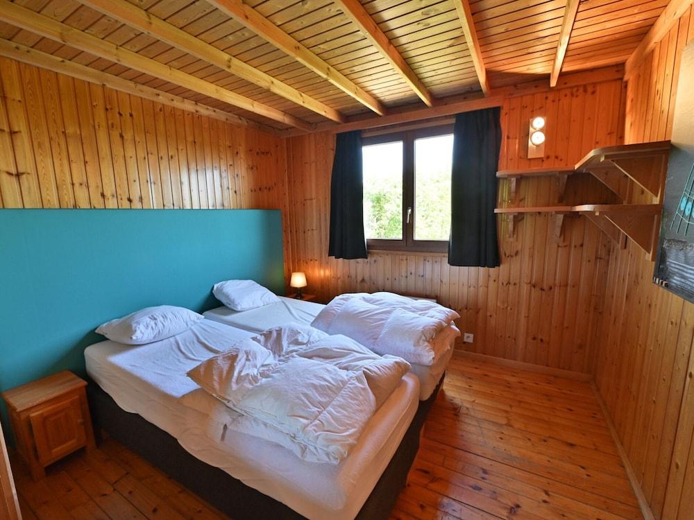 Chalet in Durbuy With Jacuzzi & Garden
