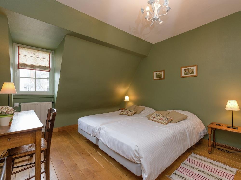 Le Hameau du Chateau - Elegance and Serenity