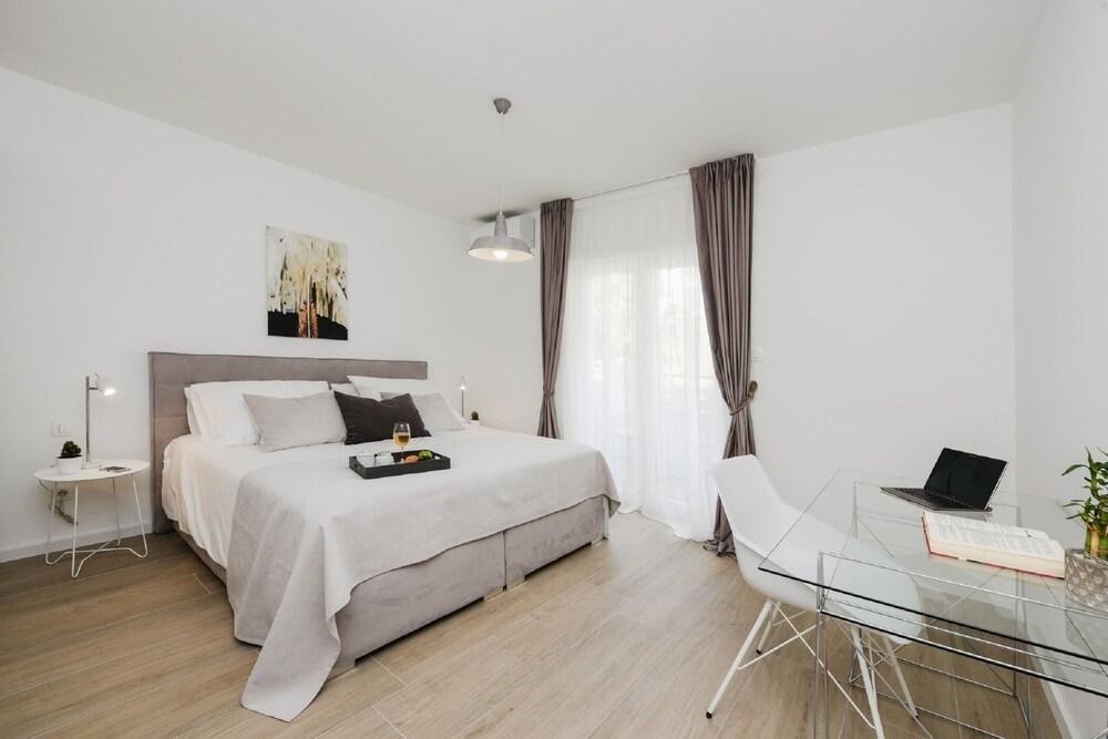 Villa in Nin With Stunning Sea Views