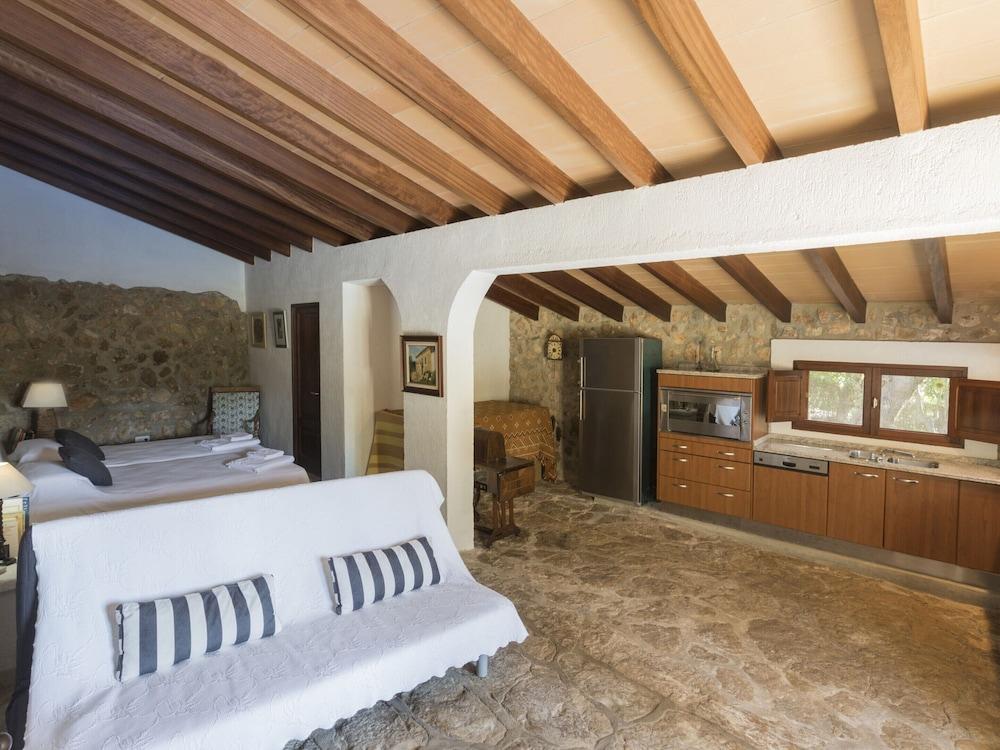 Mansion in Lloseta With Pool & Terrace