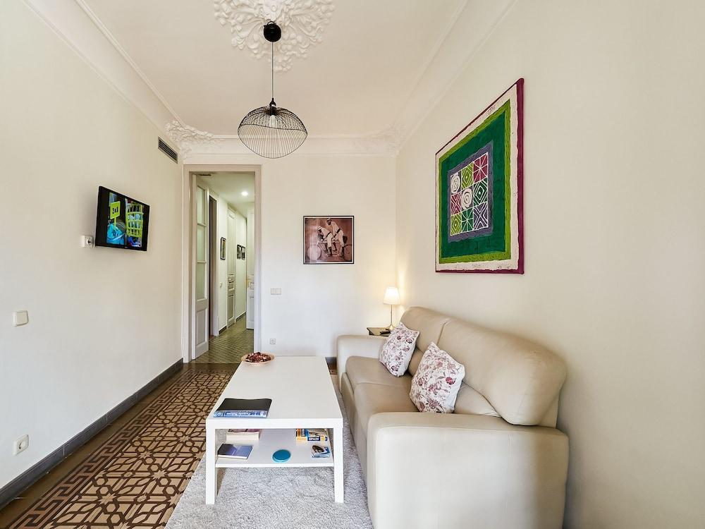 Modern Villa in Eixample With Sea Near