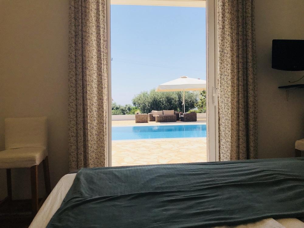 Luxurious Villa in Peloponnese