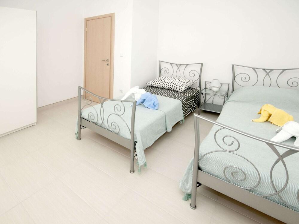 Apartment in Seget Donji With Terrace