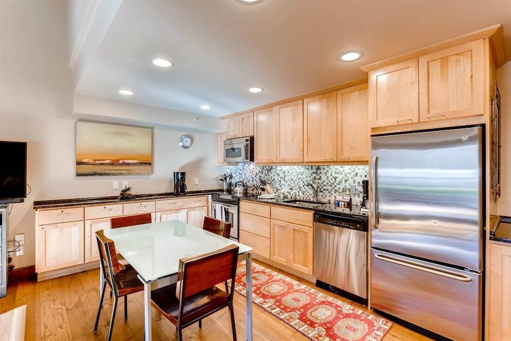 Luxury Ski In, Ski Out 1 Bedroom Condo in Lionshead Village