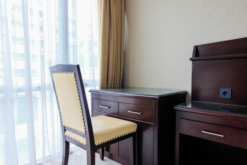 Modern Comfy Studio Apartment at U Residence