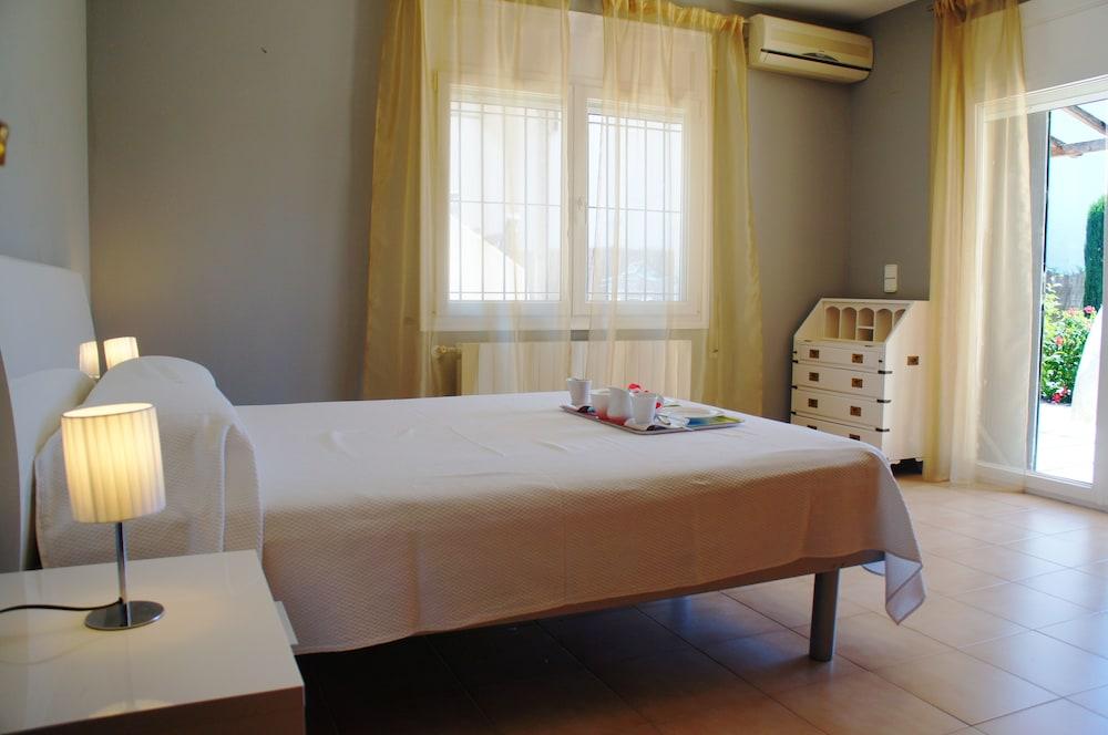 Villa for 8 People With Private Pool