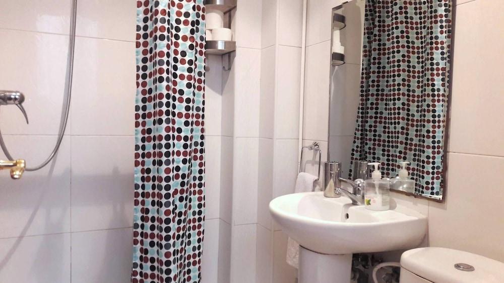 Comfortable Apt Born 41