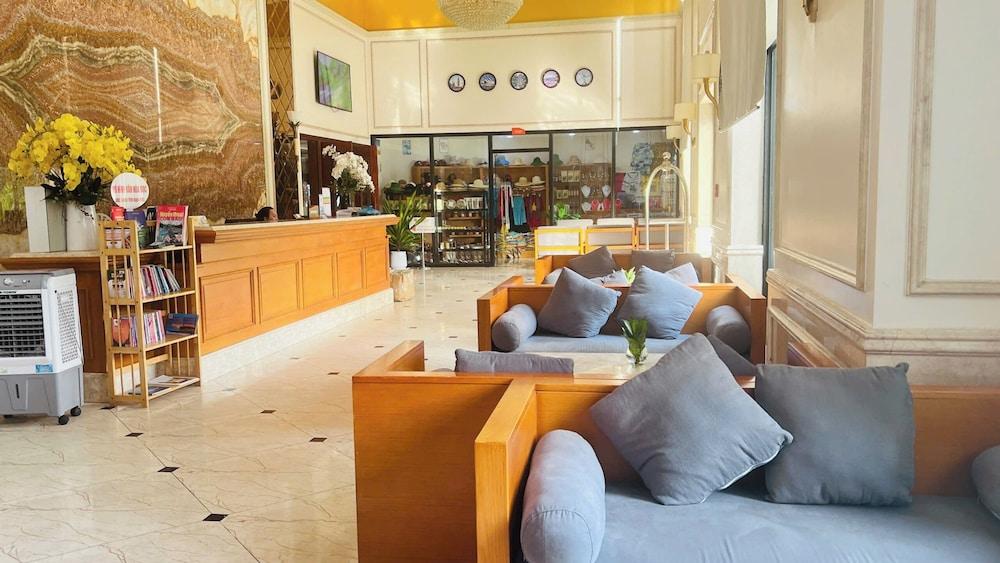 Marina Bay Con Dao Hotel