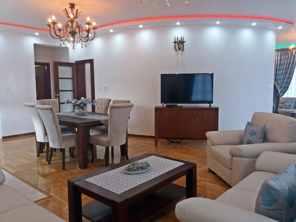 Luxury Villa with swimming pool Panorama