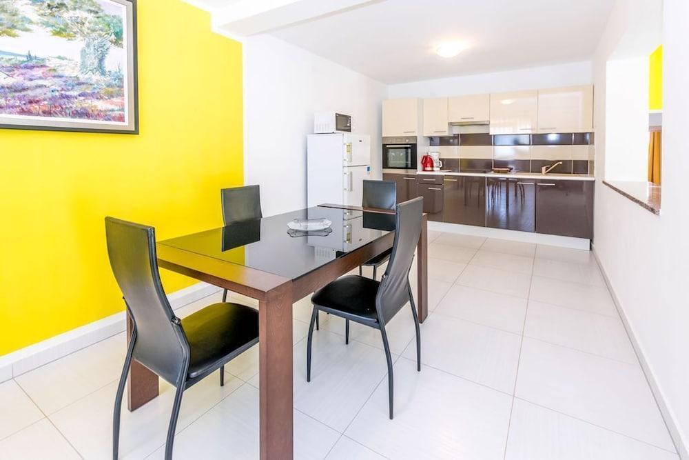 Spacious Apartment Janko