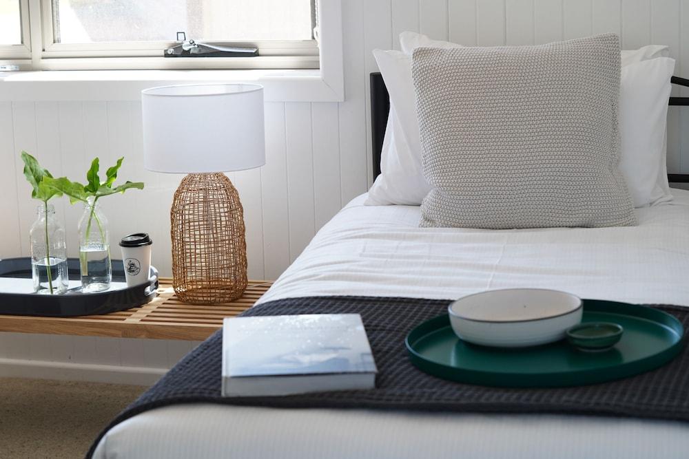 Peterborough House & Motel