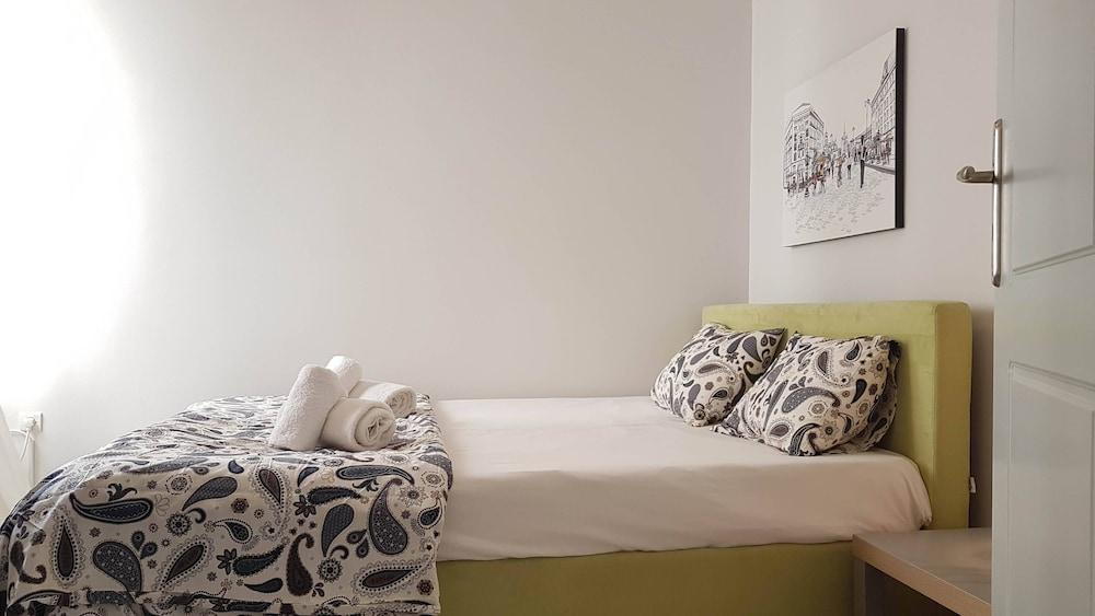 Erra - Carmine - Athens Center,150m²,6 BD,3 BATH