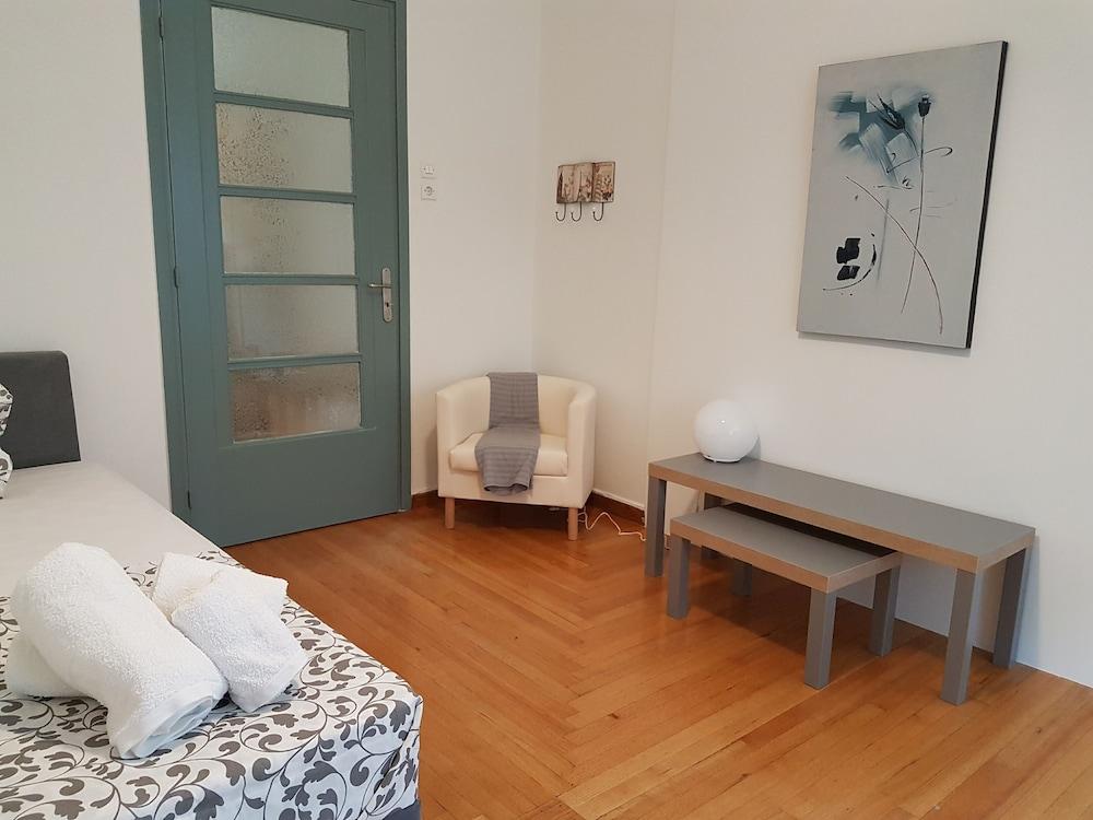 Erra - Nimbus - Athens Center,120m²,4 BD,2 BATH