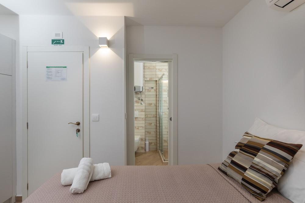 Apartment & Rooms Palmotta