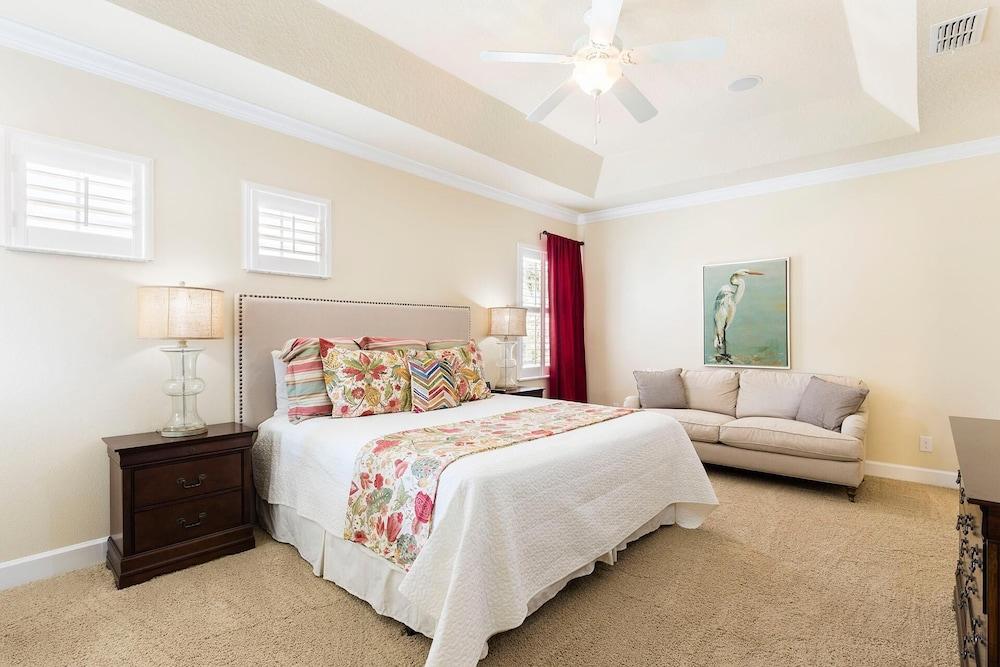 4049otd-solterra Gated Resort